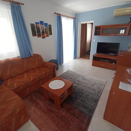 Apartments Tina Pula Ngoại thất bức ảnh