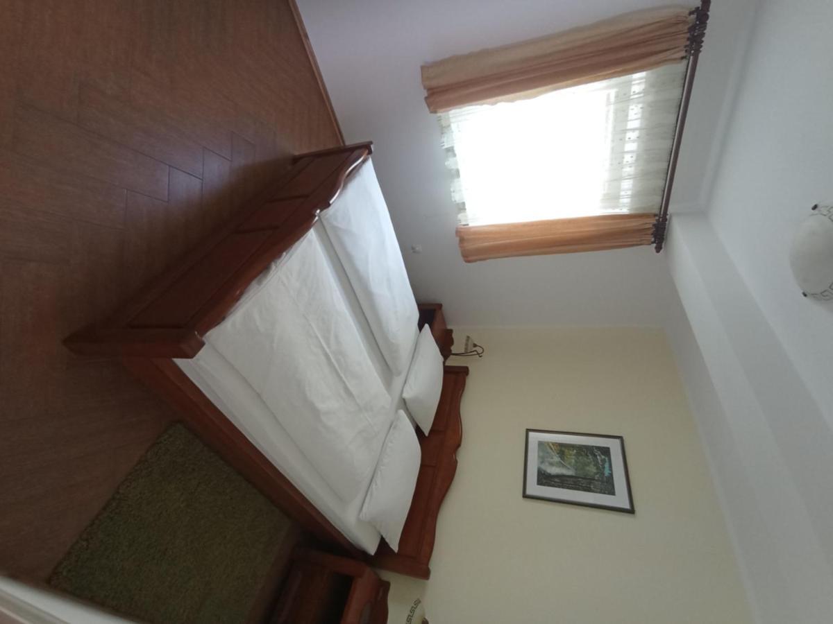 Apartments Tina Pula Ngoại thất bức ảnh