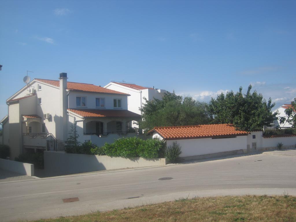 Apartments Tina Pula Ngoại thất bức ảnh